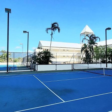 Cairns Luxury Seafront Apartment Exterior foto
