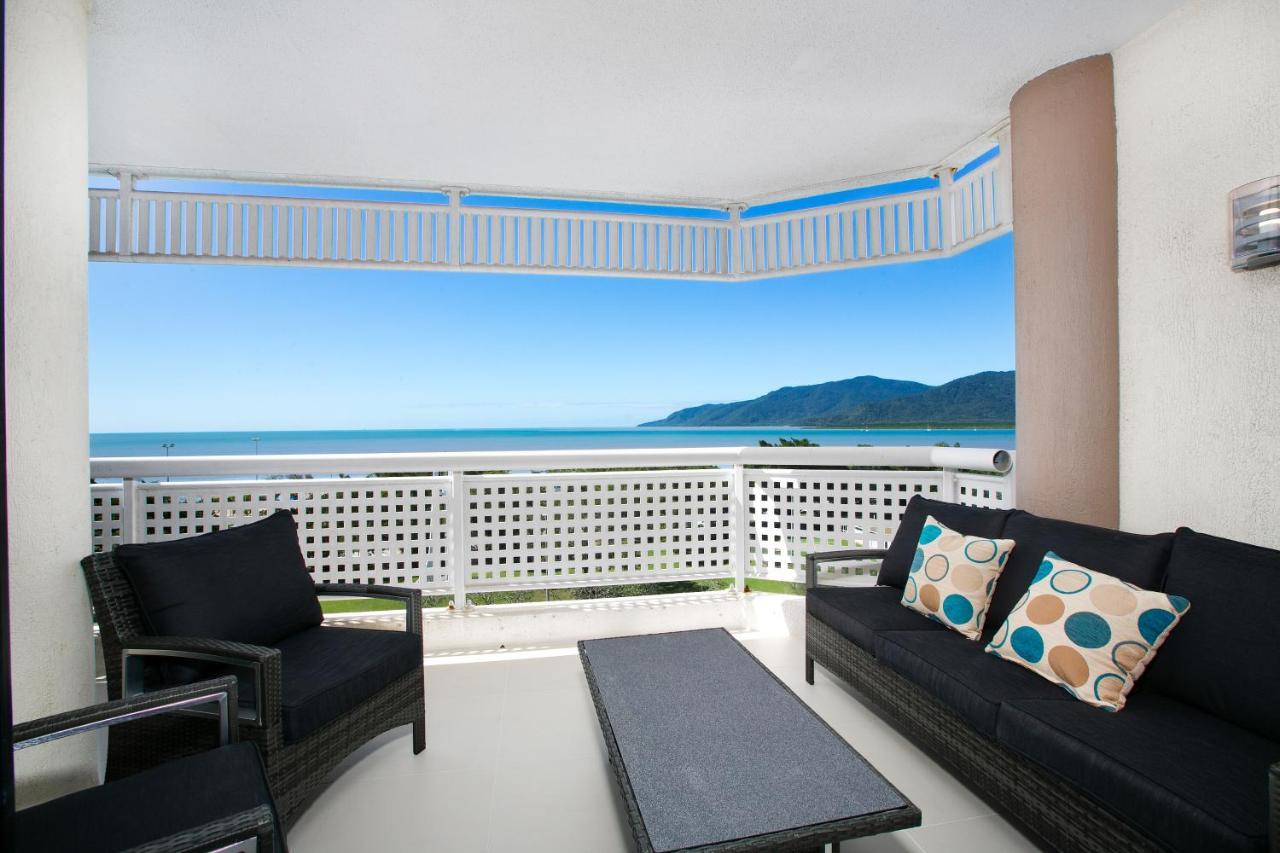 Cairns Luxury Seafront Apartment Exterior foto