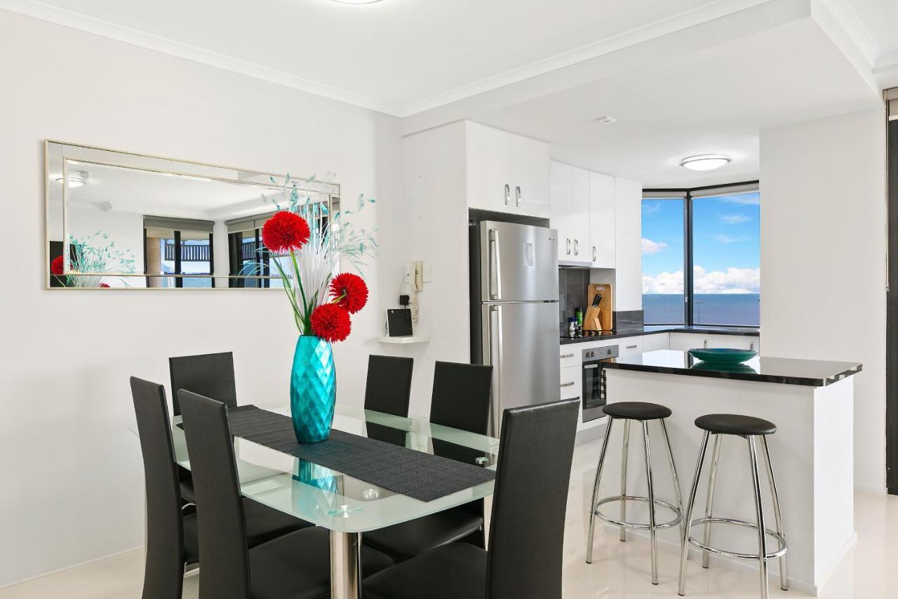 Cairns Luxury Seafront Apartment Exterior foto